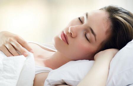 经常摸胸自查，减少乳腺癌风险