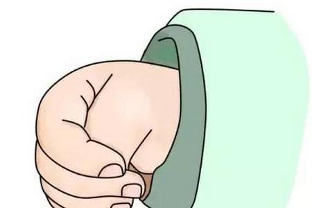 宝宝总握拳是脑瘫征兆？新生儿的手是什么姿势才正常？