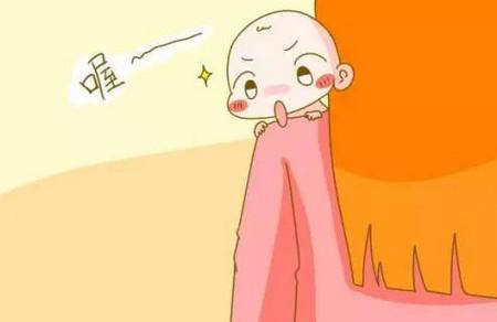 宝宝横抱就哭竖抱就笑，3个月内新生儿怎么抱才不会伤害脊椎