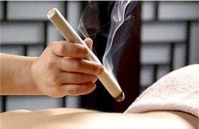 膝盖酸痛艾灸哪里