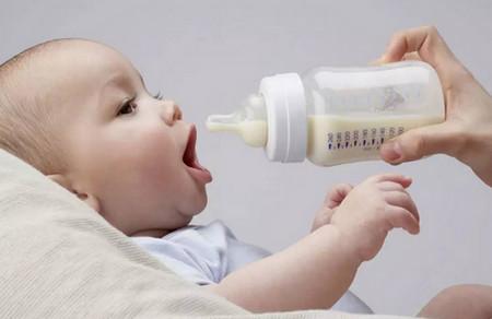 冲奶粉时多加了一勺，小心要了宝宝的命