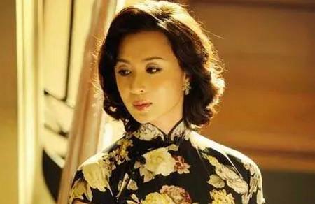 结束了有名无实的婚姻，变性之后的金星是如何面对三个孩子的？