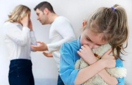 孩子的这些行为，预警你们的夫妻关系可能出了问题