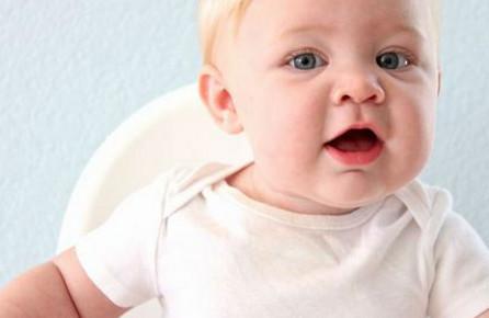 语言能力从宝宝出生就可以开发，越早注意，越会终身受益！