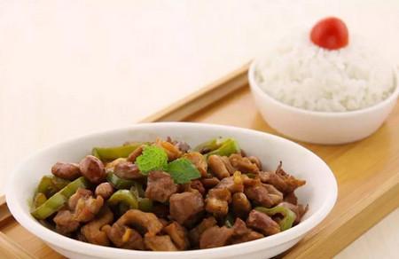 宫保鸡丁怎么做好吃 据说是老外眼中的中华美食top1，你会做吗？