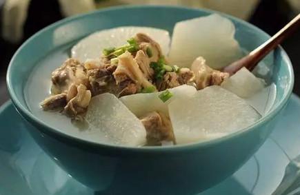 驱寒暖胃的滋补养生汤---羊肉白萝卜汤