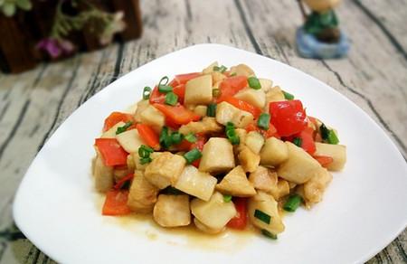 春季提高免疫力，让孩子少生病的快手下饭菜：杏鲍菇鸡丁
