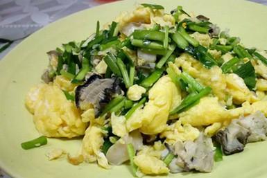 韭菜牡蛎炒鸡蛋的做法 适合春天宝宝补锌食疗