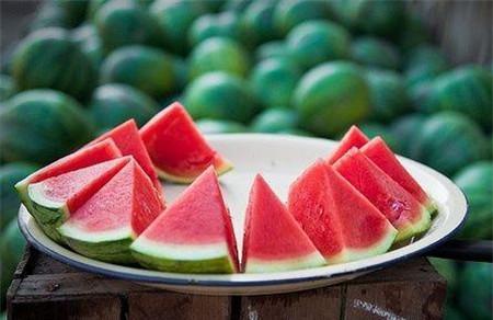 夏天吃什么水果解暑
