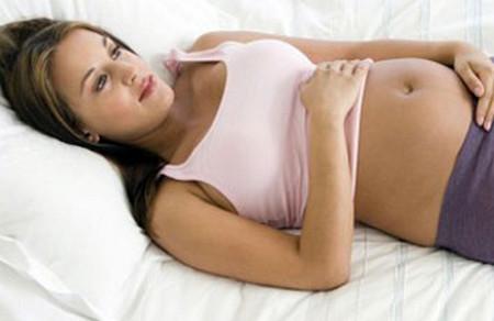 一定要小心，孕期性生活不当可引起各种异常情况！