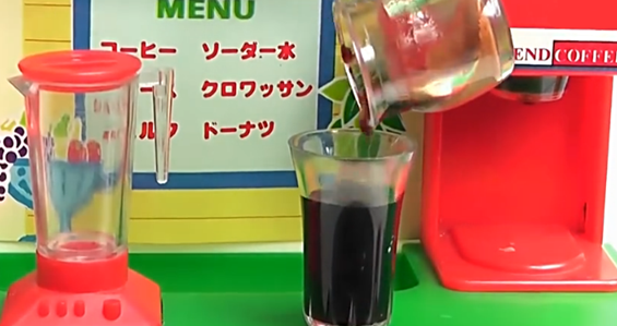 制作迷你冰咖啡