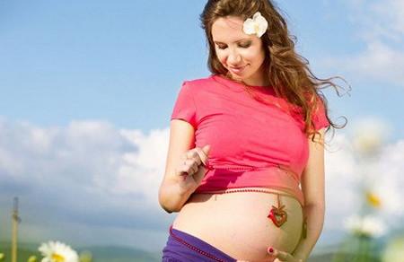 孕晚期见红正常吗? 孕妇见红后阵痛多久会生?
