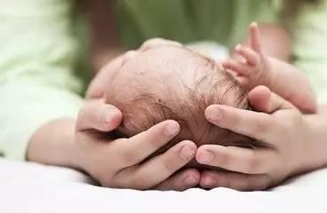 新生宝宝囟门最容易忽视的6种异常情况，看看您家娃正常吗？