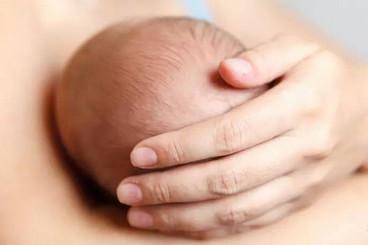 宝宝头睡偏了不好看，还有办法纠正么？