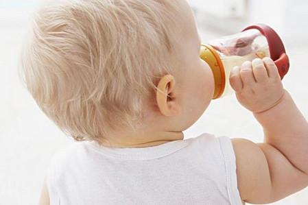 宝宝不爱喝水怎么办？崔玉涛是这么说的！