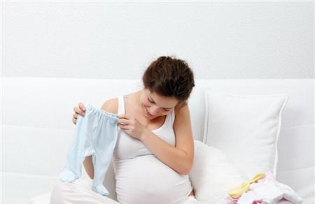 得了妊娠期糖尿病，孕妈妈该如何治疗、饮食和运动？