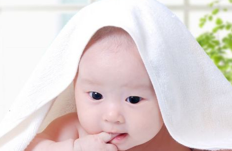 宝宝便秘了怎么办?4招轻松解决