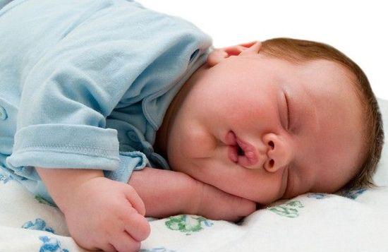 宝宝晚上睡得少、频繁夜醒：宝妈心里苦！别急，用这8招！