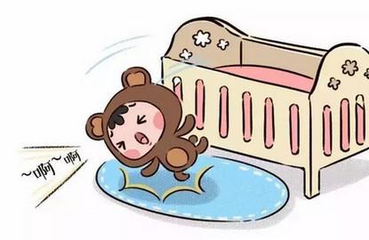 8个月宝宝坠床，颅内出血险送命！