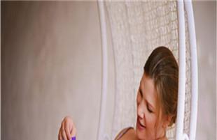 懷孕五個月都不知，看看懷孕前她都干了什么！