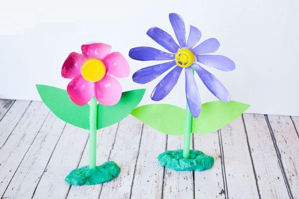 塑料瓶制作花朵的步骤