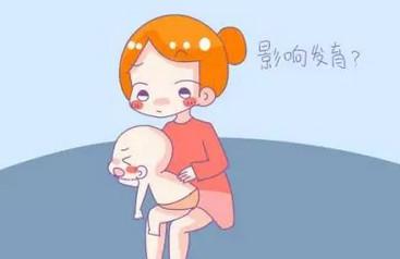 纸尿裤让男宝宝生殖发育不健全，女宝宝O型腿？真的吗