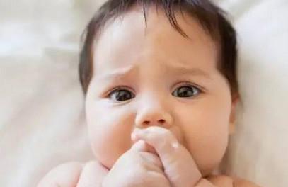 新生宝宝的5个身体小奥秘，妈妈不要太担心哦