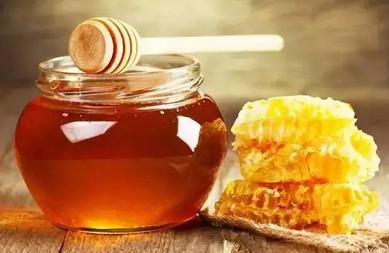 这么多年你吃蜂蜜的方法竟然是错的，这才是蜂蜜补肾降脂的好方法