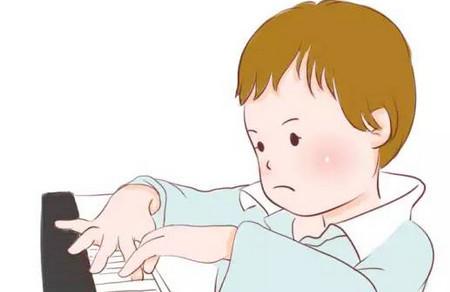 不要让你的梦想毁了孩子的身体，幼儿学钢琴不宜太早！