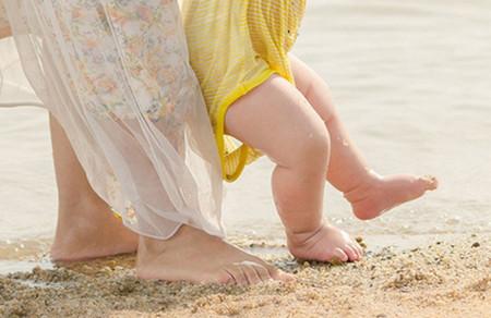 婴儿和儿童常见症状——膝内翻、膝外翻、内八字足