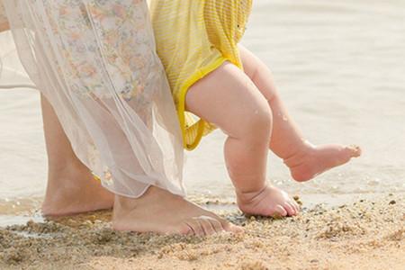 婴儿和儿童常见症状——膝内翻、膝外翻、内八字足