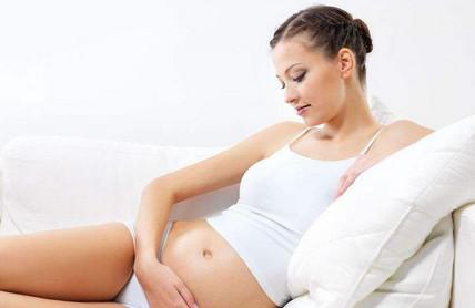 孕中期胎儿喜欢孕妈做这个动作，超享受