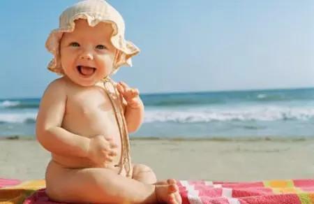 忽略为宝宝做防晒保护，你知道对宝宝伤害有多大吗 ?