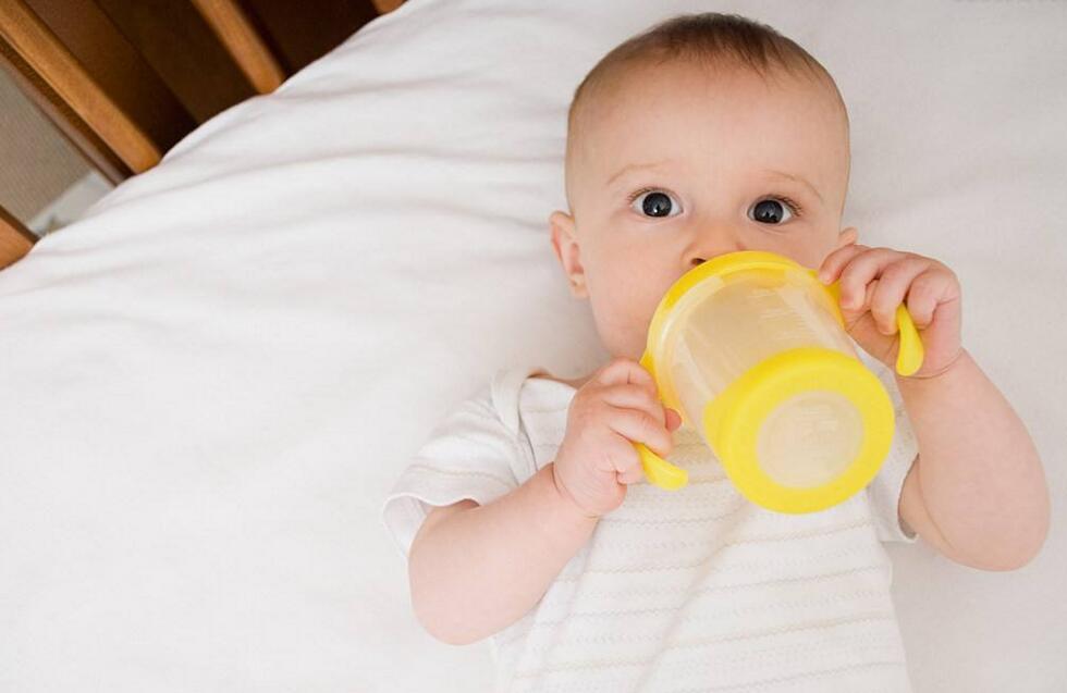 宝宝用学饮杯有什么好处 从各方面看学饮杯对宝宝的好处