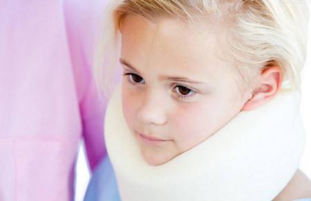 孩子腮帮子肿痛，小心可能是流行性腮腺炎！
