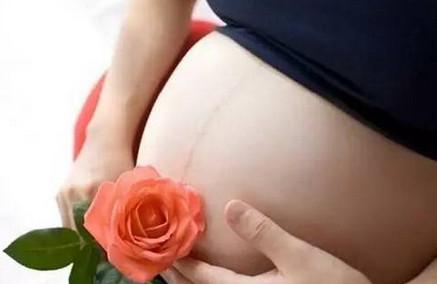 孕中期胎儿快速成长, 一定要少吃这5种食物！孕中期吃什么好?