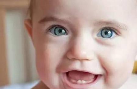 宝宝出现双层牙是怎么回事，换牙期需要注意什么？