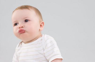 宝宝受不了蚊香的味道，该如何正确给宝宝驱蚊？