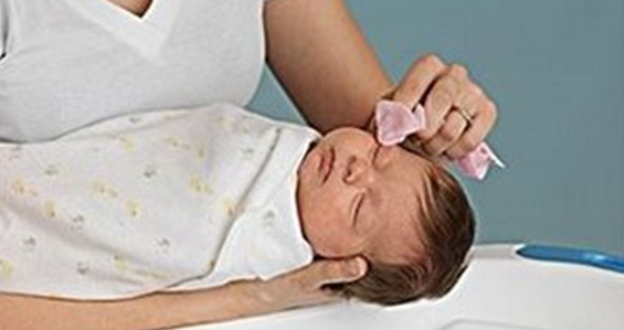 如何给宝宝洗脸