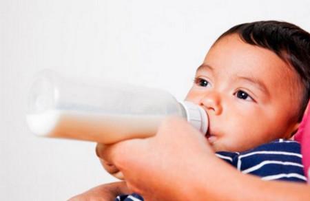 宝宝一个月可吃多少奶粉?