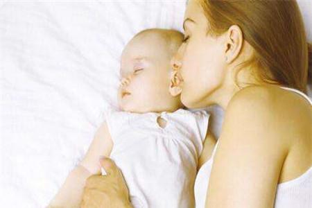 剖腹产后睡觉姿势怎么最好