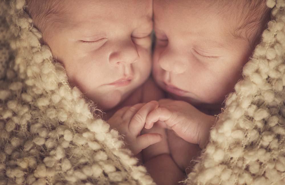 双胞胎，你选择剖宫产还是自然分娩？