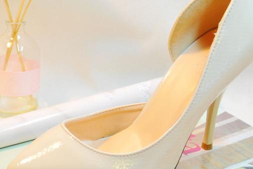 鞋后跟磨脚的处理方法 摆脱新鞋磨脚的困恼