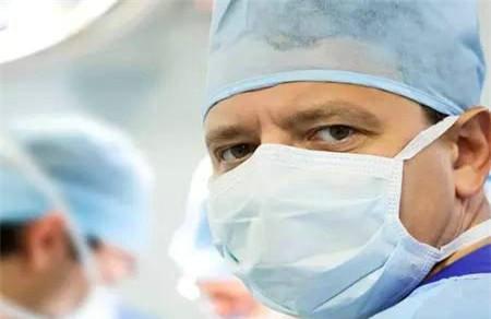 15岁男孩身高仅有1米1，竟因喝了这个...
