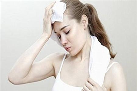 剖腹产后爱出汗怎么回事 轻轻松松解决这个问题