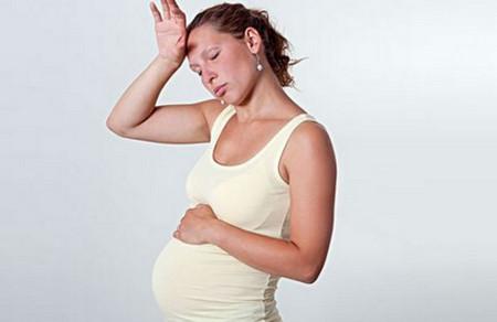 孕晚期，出现大腿根部疼痛、腹痛正常吗？