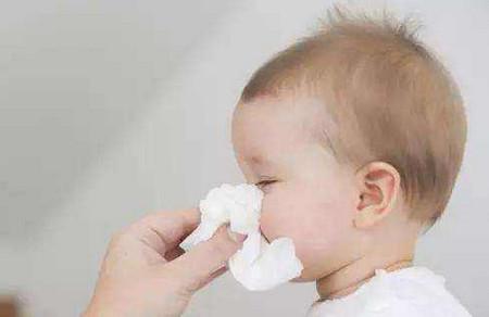 宝宝感冒，家长能不能自己给孩子使用消炎药？