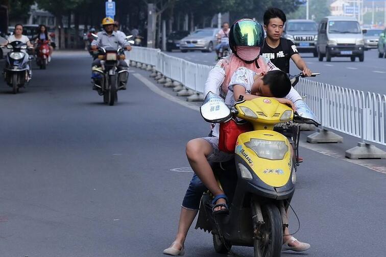 宝宝坐电动车的注意事项 八点注意事项不容忽视