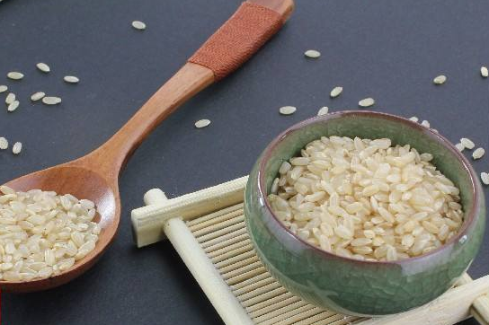 孕妇能吃糙米吗 吃糙米好还是吃精米好