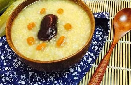 夏天给孩子煲这8种粥，孩子长高少生病！